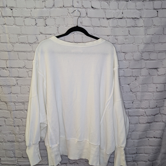 We The Free Off-White Knit Top Size Medium - Picture 2 of 4
